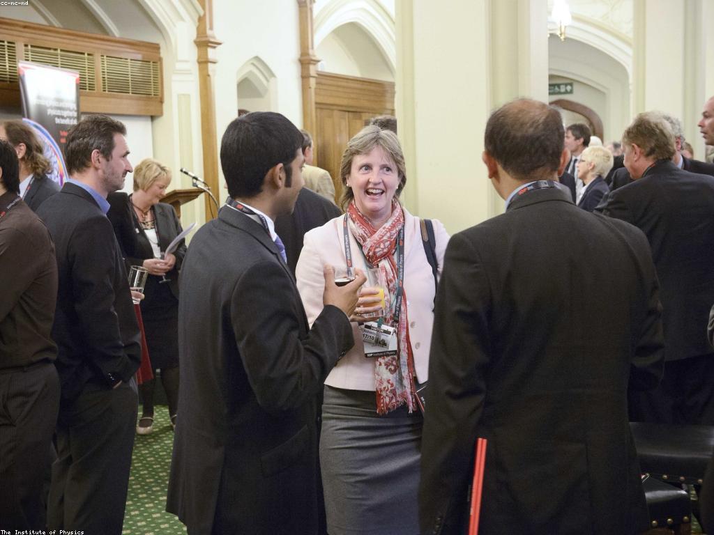 រាយការណ៍ជូត៖ ការអភិវឌ្ឍន៍និងកំណត់ត្រារបស់តំលៃសេដ្ឋកិច្ច